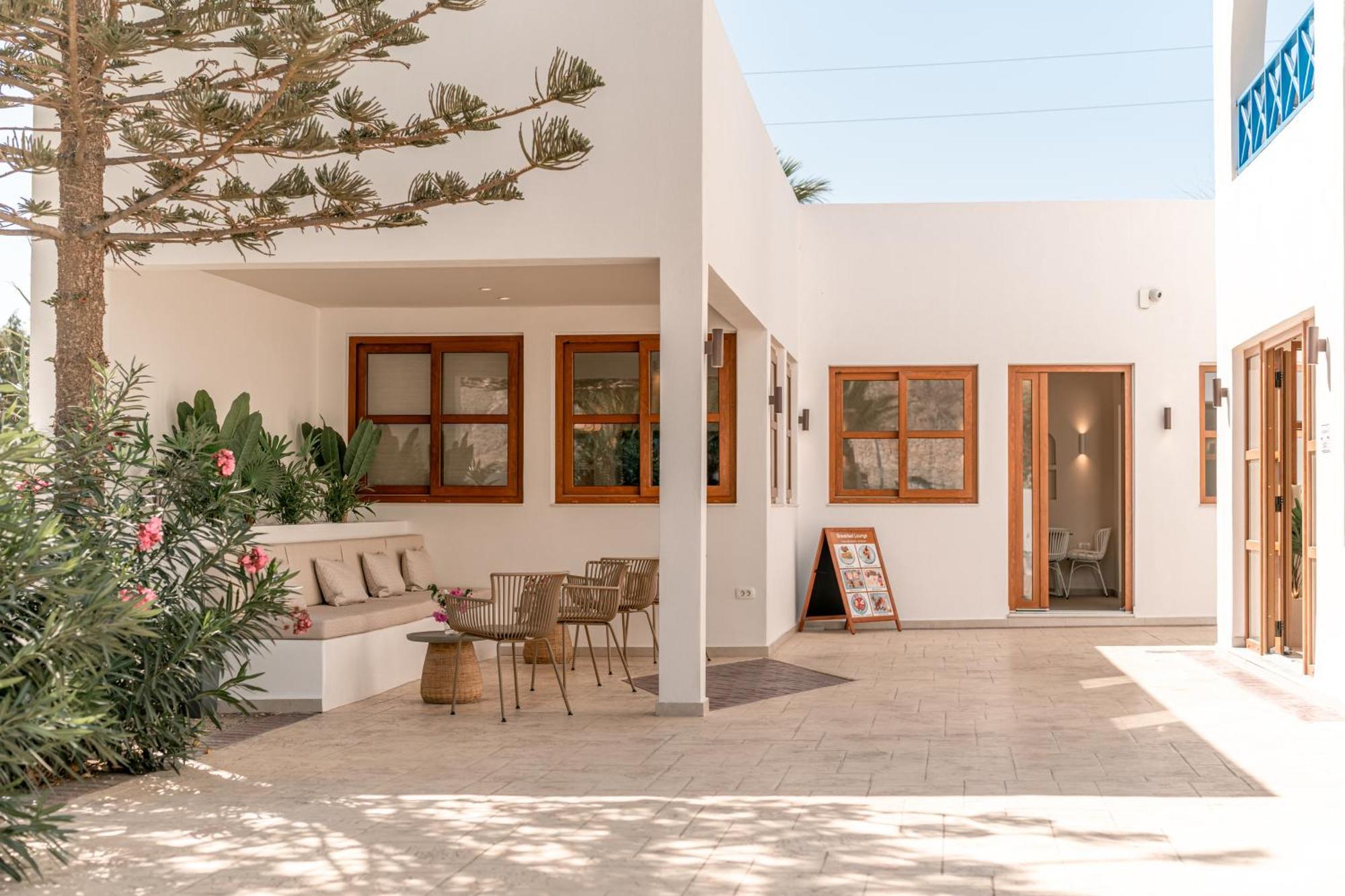 Margarenia Aparthotel Περίσσα Εξωτερικό φωτογραφία